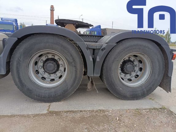 002. Седельный тягач VOLVO FH-TRUCK (10482)