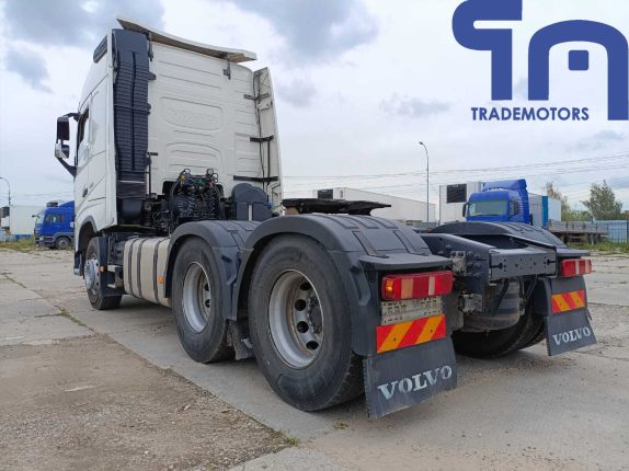 002. Седельный тягач VOLVO FH-TRUCK (10482)