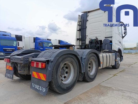 002. Седельный тягач VOLVO FH-TRUCK (10482)
