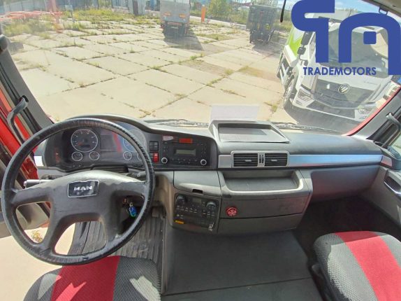 012. Изотермический фургон MAN TGS 26.350 6Х2-2 BL-WW (10019)