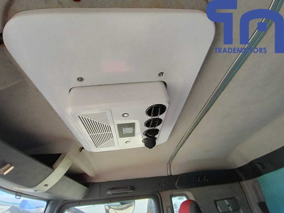 012. Изотермический фургон MAN TGS 26.350 6Х2-2 BL-WW (10019)