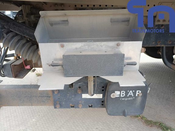 012. Изотермический фургон MAN TGS 26.350 6Х2-2 BL-WW (10019)