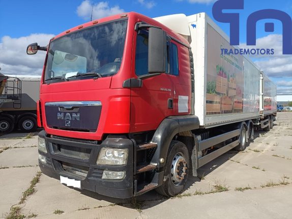 012. Изотермический фургон MAN TGS 26.350 6Х2-2 BL-WW (10019)