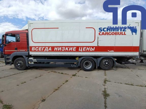011. Изотермический фургон MAN TGS 26.350 6Х2-2 BL-WW (10219)