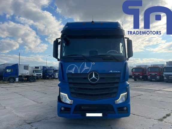 002.Седельный тягач MERCEDES-BENZ ACTROS 1845LS (10708)