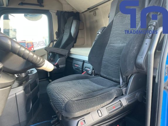 002.Седельный тягач MERCEDES-BENZ ACTROS 1845LS (10708)