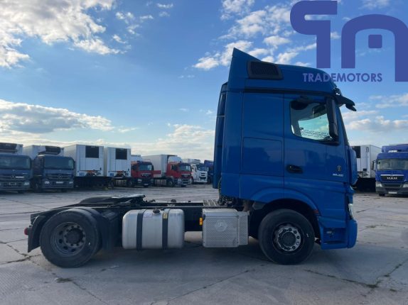 002.Седельный тягач MERCEDES-BENZ ACTROS 1845LS (10708)
