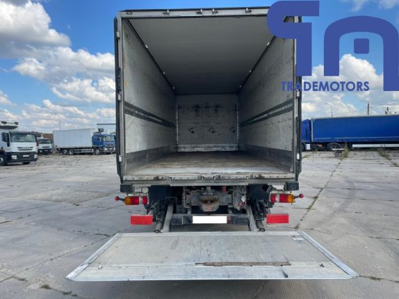 011. Изотермический фургон MAN TGS 26.350 6Х2-2 BL-WW (10615)