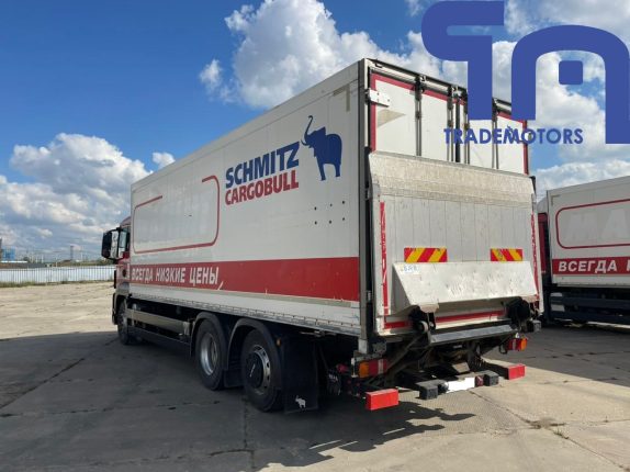 011. Изотермический фургон MAN TGS 26.350 6Х2-2 BL-WW (10615)