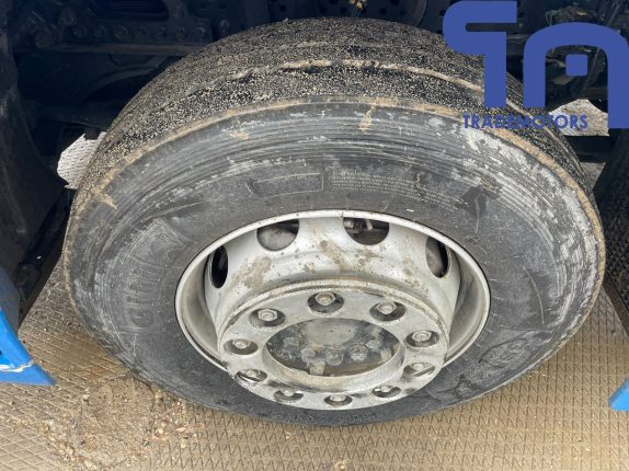 002.Седельный тягач MERCEDES-BENZ ACTROS 1845LS (10175)