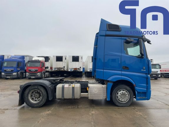 002.Седельный тягач MERCEDES-BENZ ACTROS 1845LS (10175)