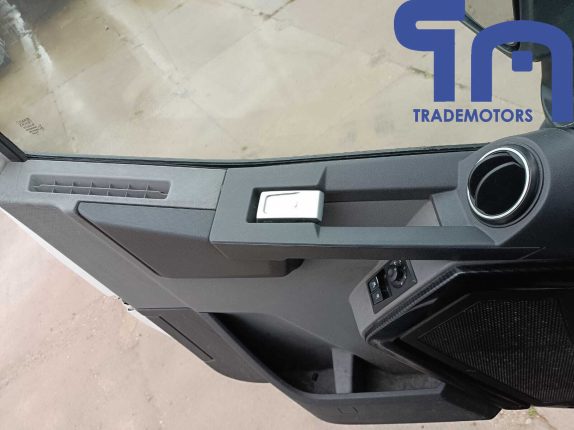 009. Седельный тягач RENAULT T 4Х2 (10576)