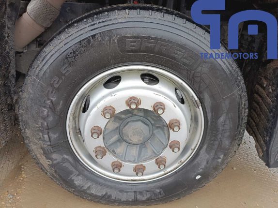 009. Седельный тягач RENAULT T 4Х2 (10576)