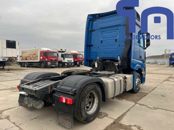 Седельный тягач MERCEDES-BENZ ACTROS 1845LS (10175)