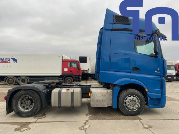 Седельный тягач MERCEDES-BENZ ACTROS 1845LS (10175)