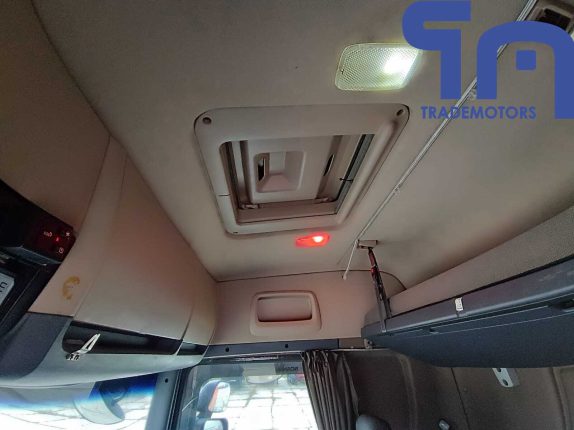 019. Седельный тягач SCANIA R440 LA4X2HNA (10355)