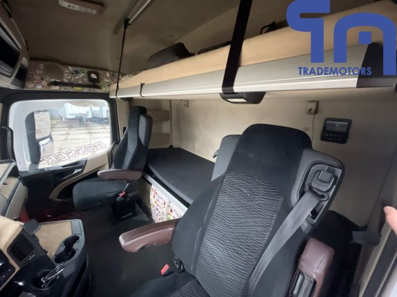 009. Седельный тягач MERCEDES-BENZ ACTROS 1845LS (10146)