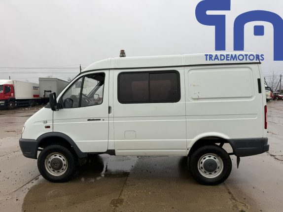 002.Грузовой фургон ГАЗ Соболь 27527 (10156)