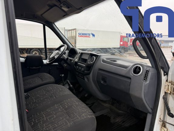 002.Грузовой фургон ГАЗ Соболь 27527 (10156)