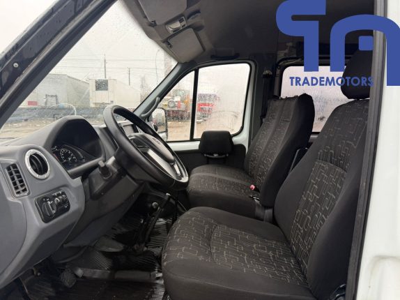 002.Грузовой фургон ГАЗ Соболь 27527 (10156)