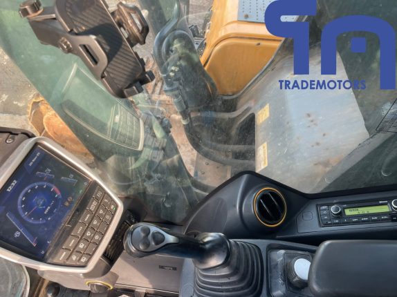 Гусеничный экскаватор HYUNDAI HX300SL (101326)