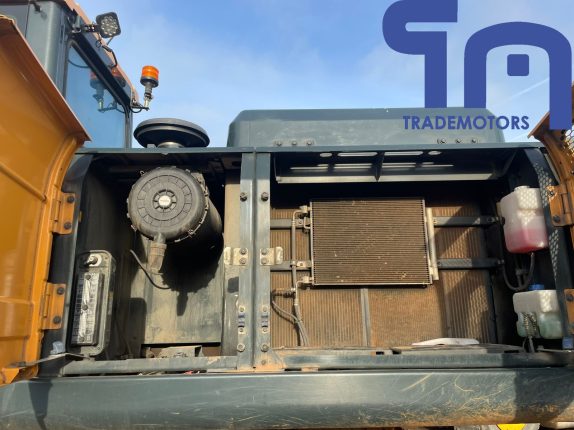 Гусеничный экскаватор HYUNDAI HX300SL (101326)