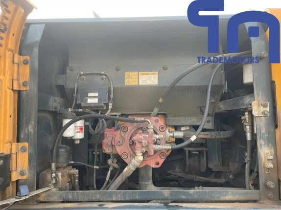 Гусеничный экскаватор HYUNDAI HX300SL (101326)