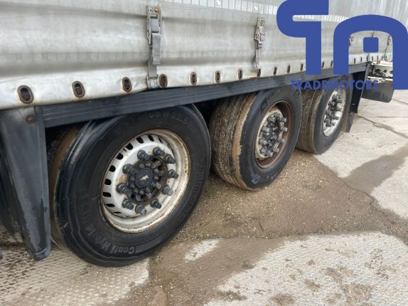 007.Полуприцеп шторный SCHMITZ CARGOBULL SCB*S3T (102381)