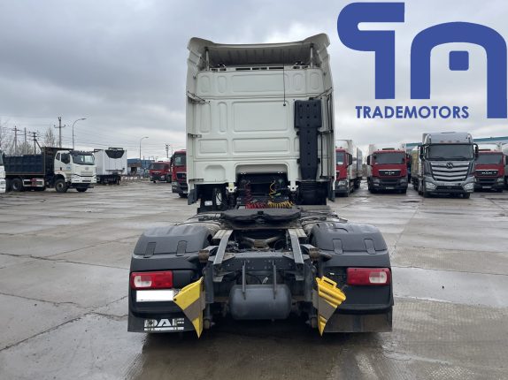 010.Седельный тягач DAF FT XF105.460 (10464)