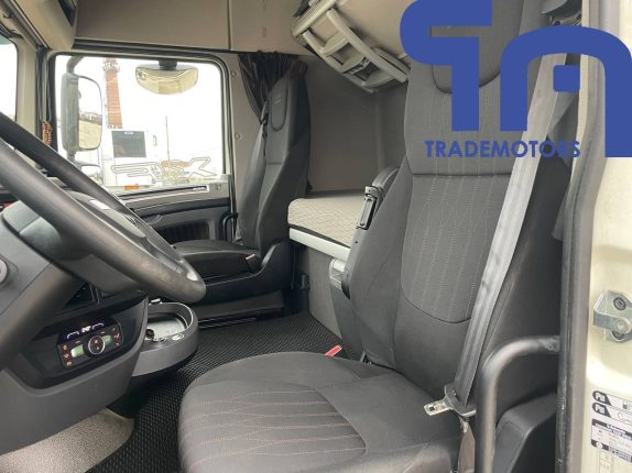 Седельный тягач DAF XF (10283)