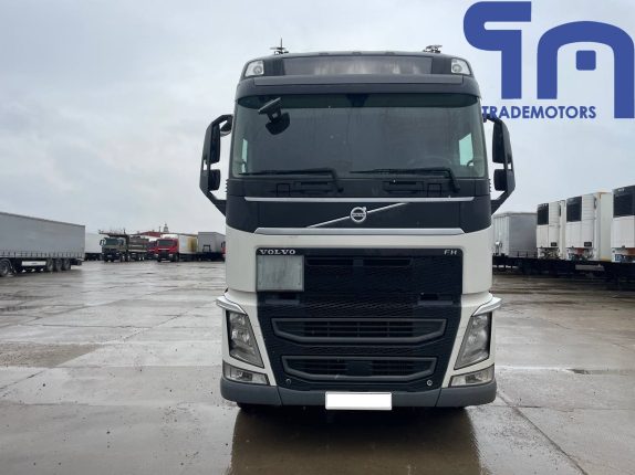 019.Седельный тягач VOLVO FH-TRUCK 6Х2 (10004)