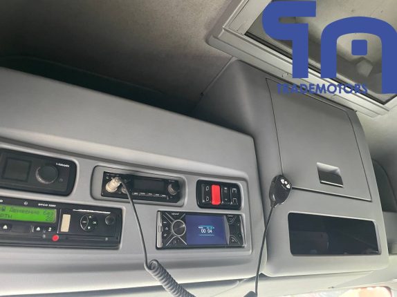 002. Седельный тягач КАМАЗ Т2640 (10125)