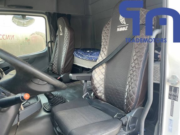 002. Седельный тягач КАМАЗ Т2640 (10125)