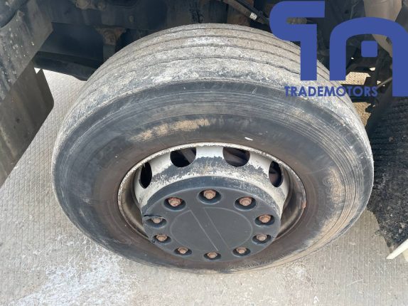 002. Седельный тягач КАМАЗ Т2640 (10125)