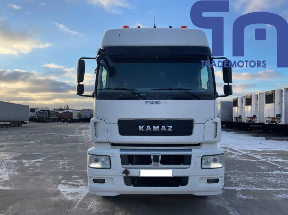 002. Седельный тягач КАМАЗ Т2640 (10125)