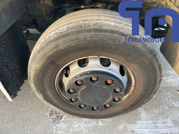 002. Седельный тягач КАМАЗ Т2640 (10125)