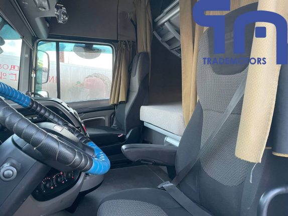 010.Седельный тягач DAF FT XF105.460 (10378)