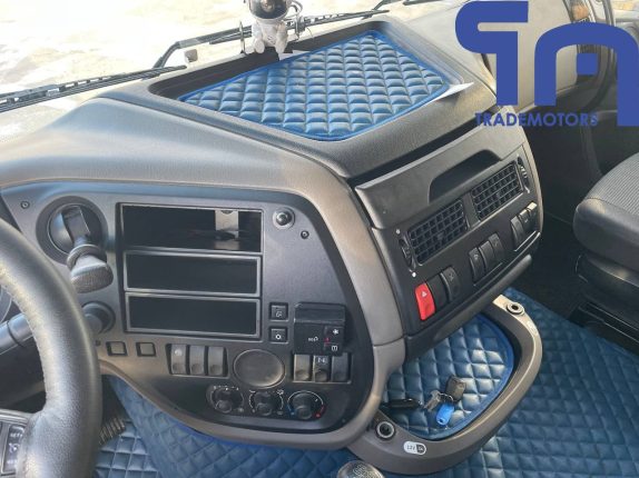 010.Седельный тягач DAF FT XF105.460 (10464)