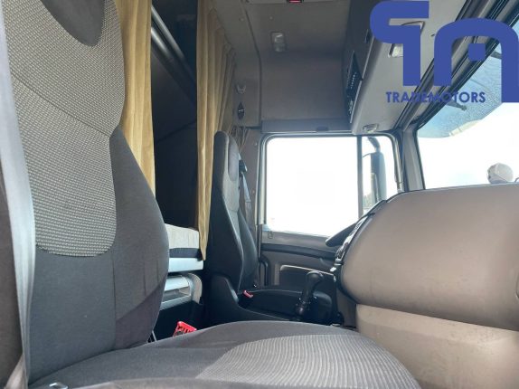 010.Седельный тягач DAF FT XF105.460 (10464)