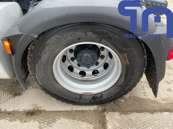 019. Седельный тягач DAF XF (10637)