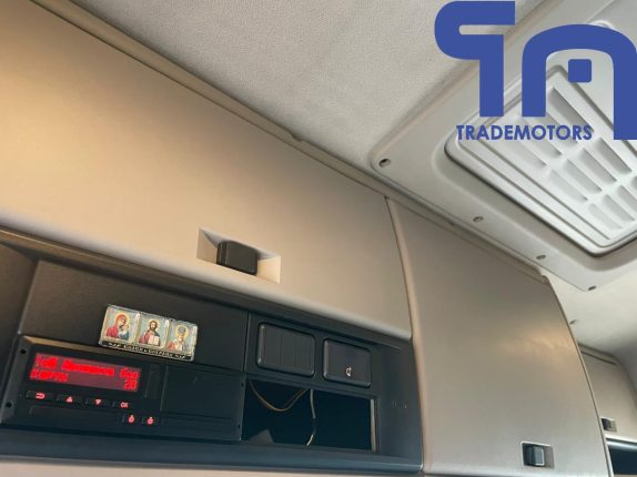 019. Седельный тягач DAF XF (10637)