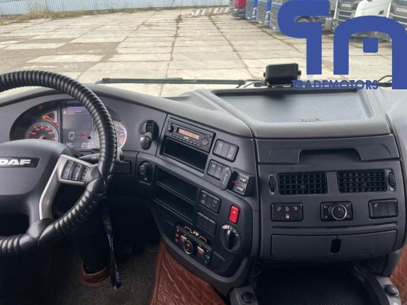 019. Седельный тягач DAF XF (10637)