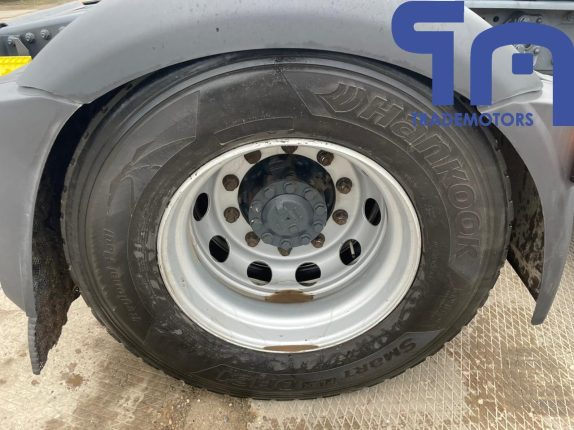 019. Седельный тягач DAF XF (10637)