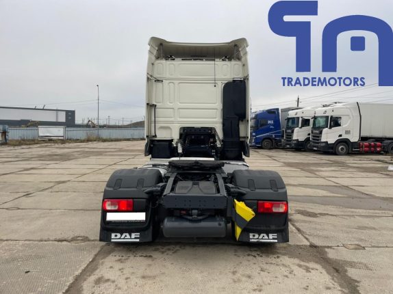 019. Седельный тягач DAF XF (10637)