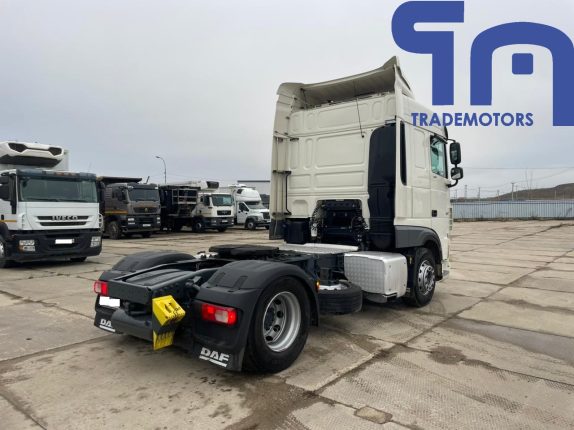 019. Седельный тягач DAF XF (10637)