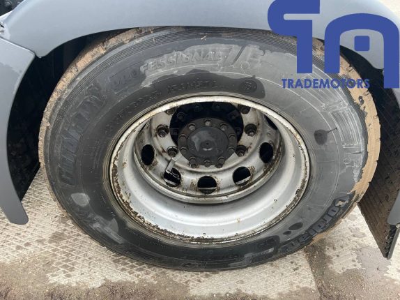 019. Седельный тягач MAN TGS 18.400 4X2 BLS (10220)