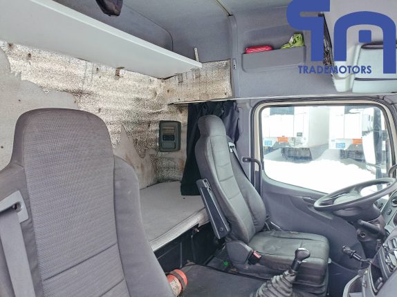 019. Седельный тягач КАМАЗ 5490-S5 (10582)