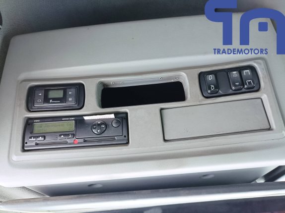 019. Седельный тягач КАМАЗ 5490-S5 (10728)