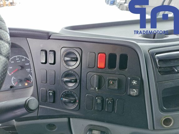 019. Седельный тягач КАМАЗ 5490-S5 (10728)