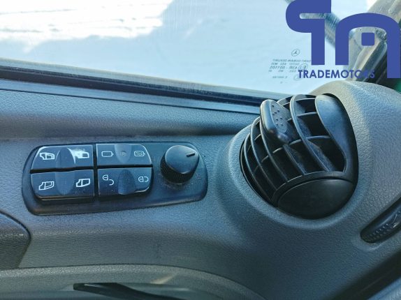 019. Седельный тягач КАМАЗ 5490-S5 (10677)